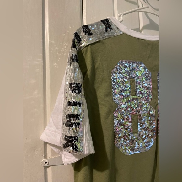 VS. PINK bling tee-small like new - Picture 3 of 9